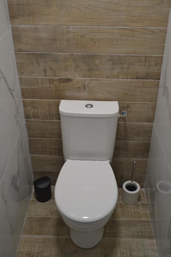 Triplex 110 M2 Centre Historique Avec Jacuzzi Dinanアパートメント エクステリア 写真